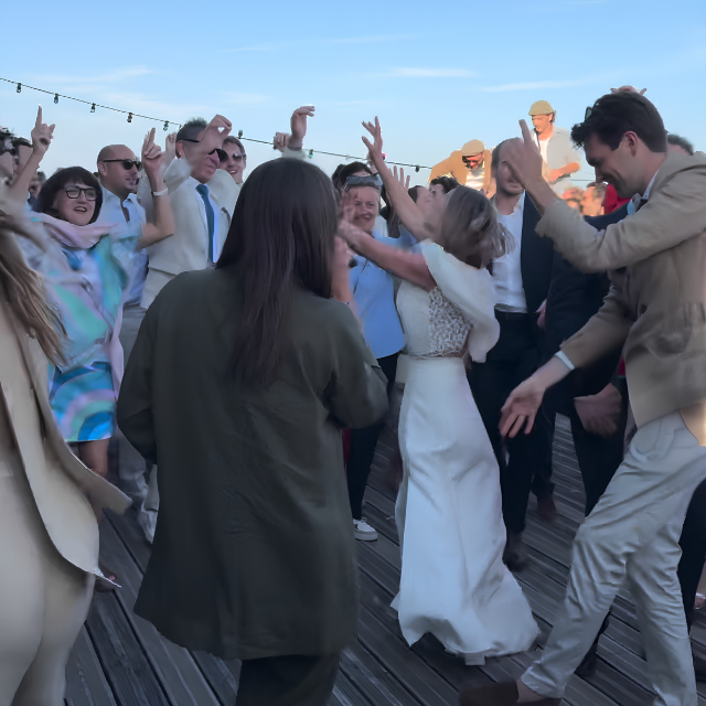 Moment cocktail lors d'un mariage animé par Sébastien Rythmx