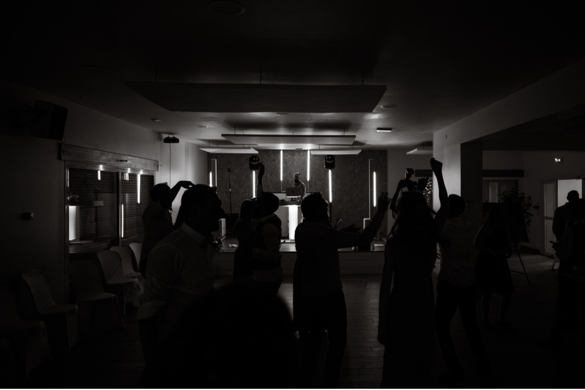Ambiance de mariage animée par Sébastien Rythmx, DJ en Haute-Savoie
