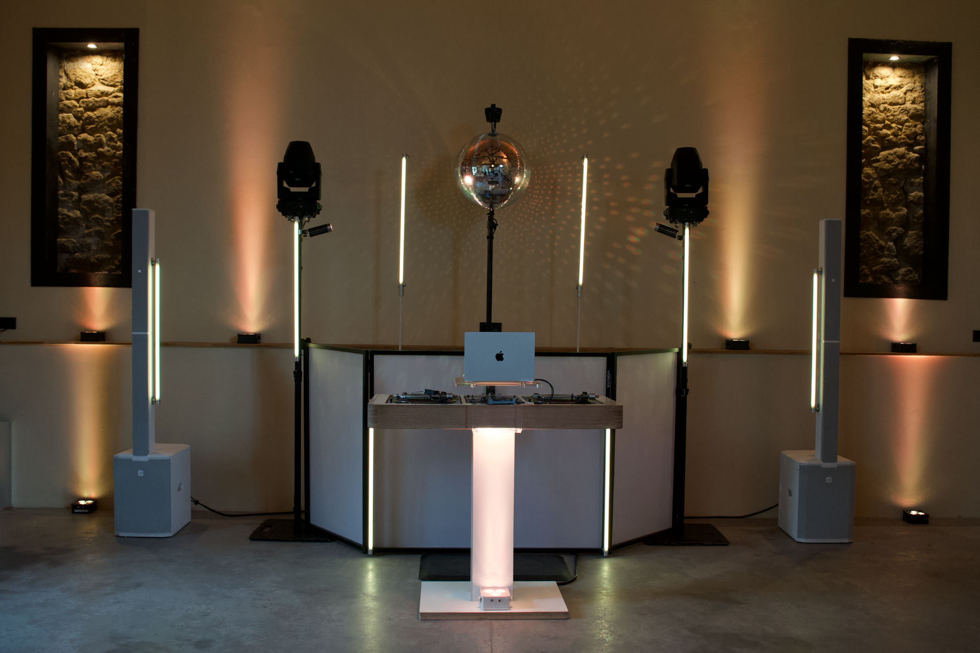 Setup DJ (platines, son, lumières) de Sébastien Rythmx